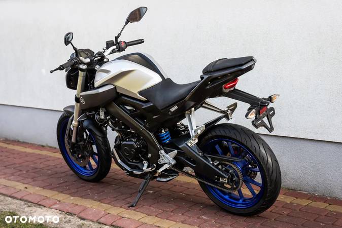 Yamaha MT - 4