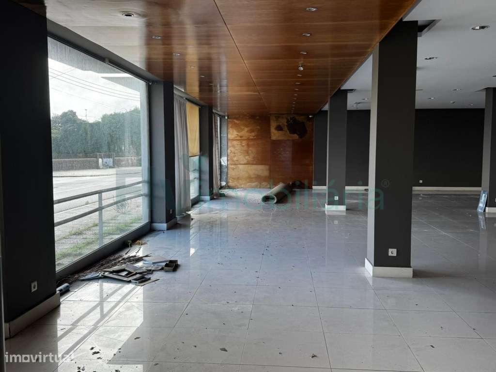 Pavilhão à Venda - Excelente Localização e Alto Potencial - Grande imagem: 4/24