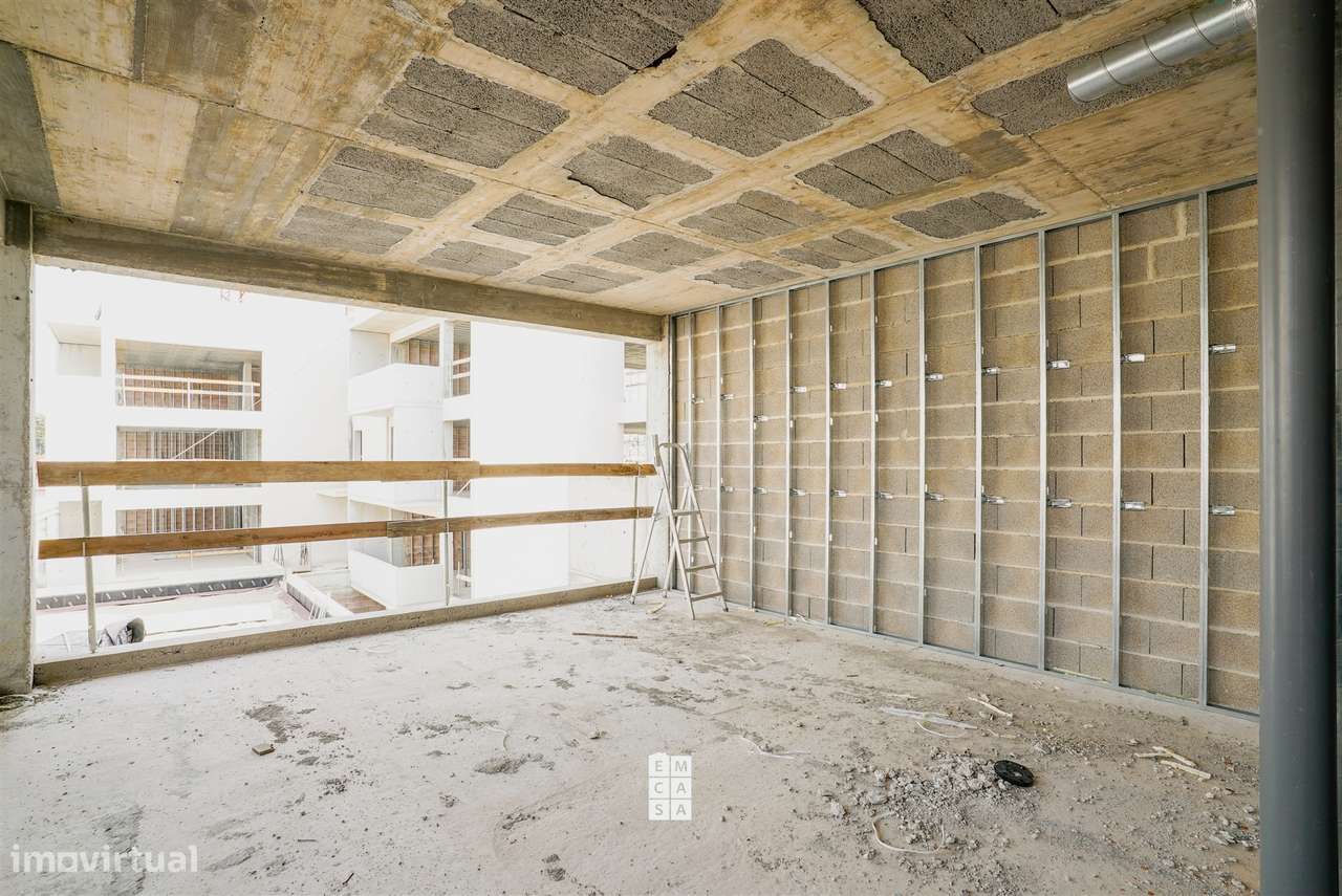 Apartamento T0+1 Venda em São João da Madeira,São João da Madeira-11