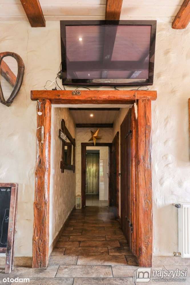 Dom z lokalem użytkowym-14