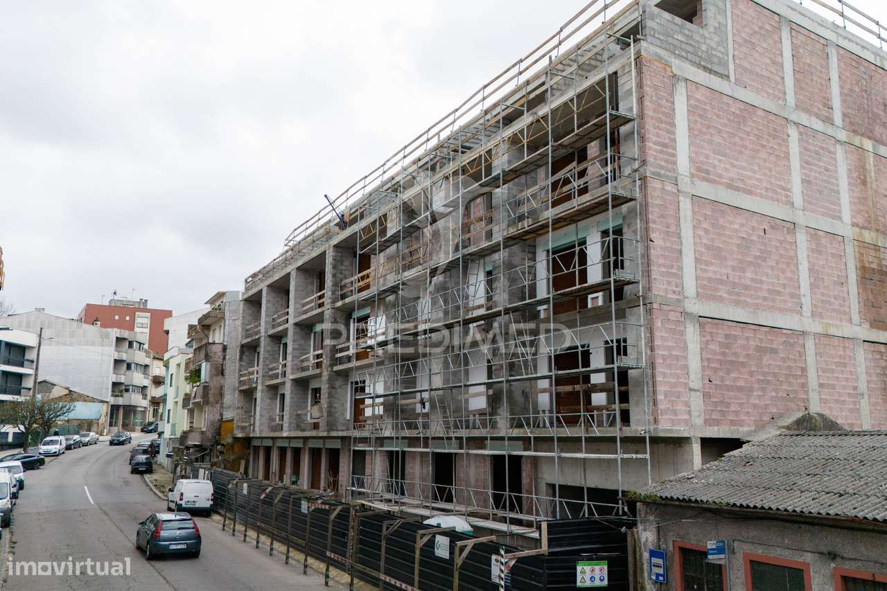 APARTAMENTO T0 NO CORAÇÃO DE BRAGA - (OPORTUNIDADE IMPERDÍVEL) - Grande imagem: 4/19