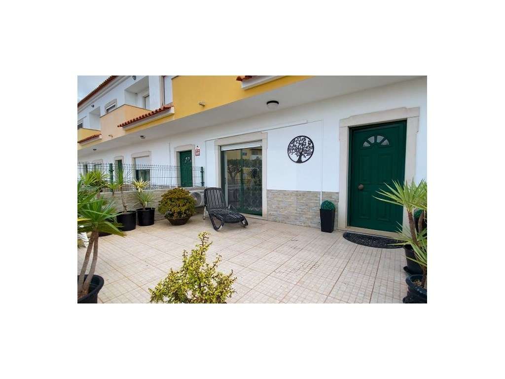 Moradia T3 com Localização Privilegiada em São Brás de Alportel - Grande imagem: 2/38