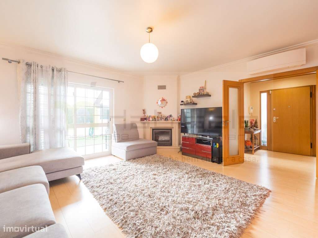 Moradia T5 com Jardim, Garagem ampla e Espaço para Piscina - Grande imagem: 5/31