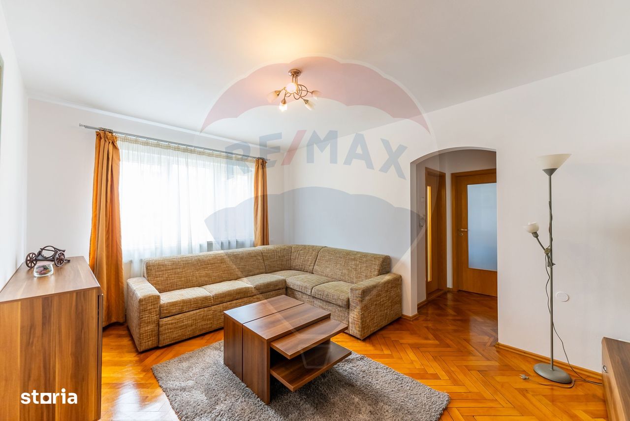 Apartament cu 2 camere de închiriat în zona Central