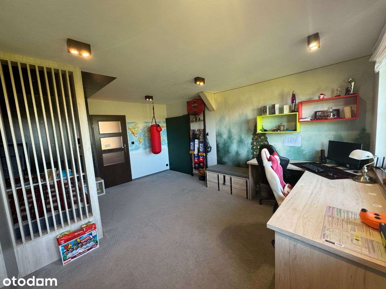 Przestronny dom jednorodzinny z garażem!-17