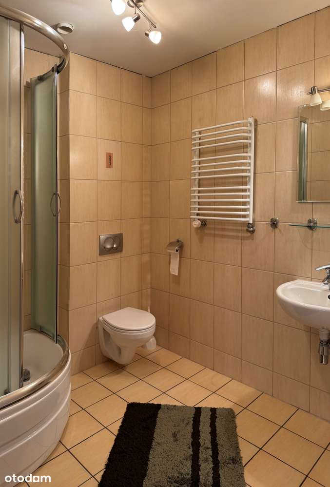 Dom z sześcioma apartamentami-11