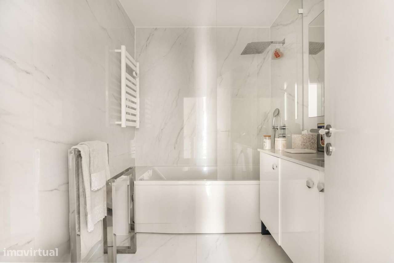 Moradia T4 com jardim, Encarnação, Lisboa-24
