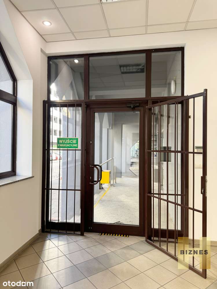 Lokal użytkowy w centrum! Faktura Vat!-11