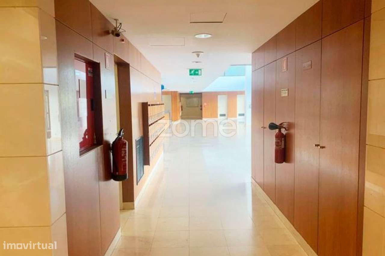 Escritório para arrendamento - Grande imagem: 3/15