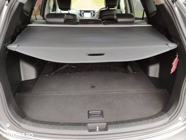 parasolar plafoniera panou comanda clima gura aer grile bord butoane geamuri cupola Hyundai Santa Fe 3 2014 motor 2.2crdi 197cp D4HB dezmembrez dezmembrari piese - 8