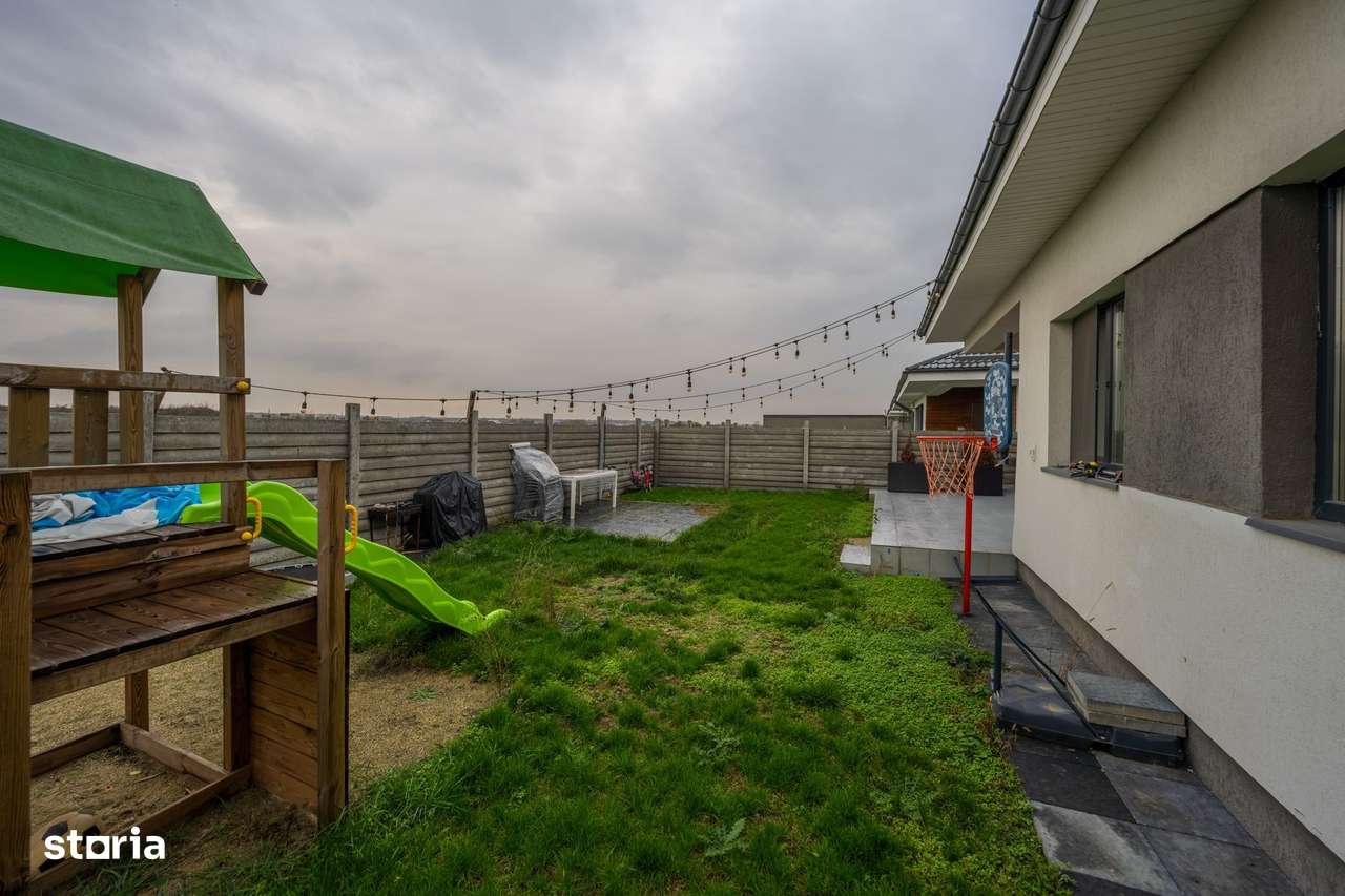 Vila parter mobilata si utilata Tunari-13