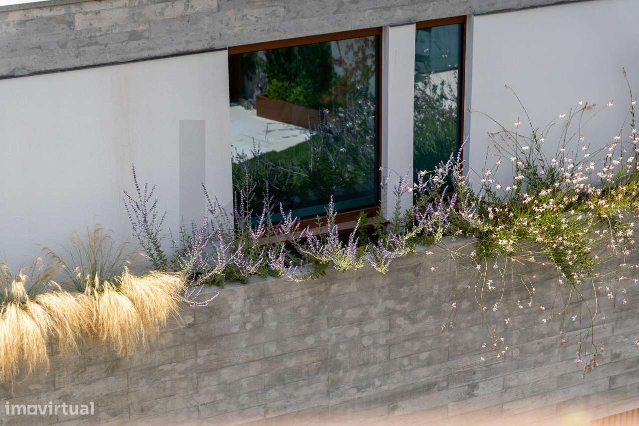 Moradia T3 nova em condomínio privado de referência-31