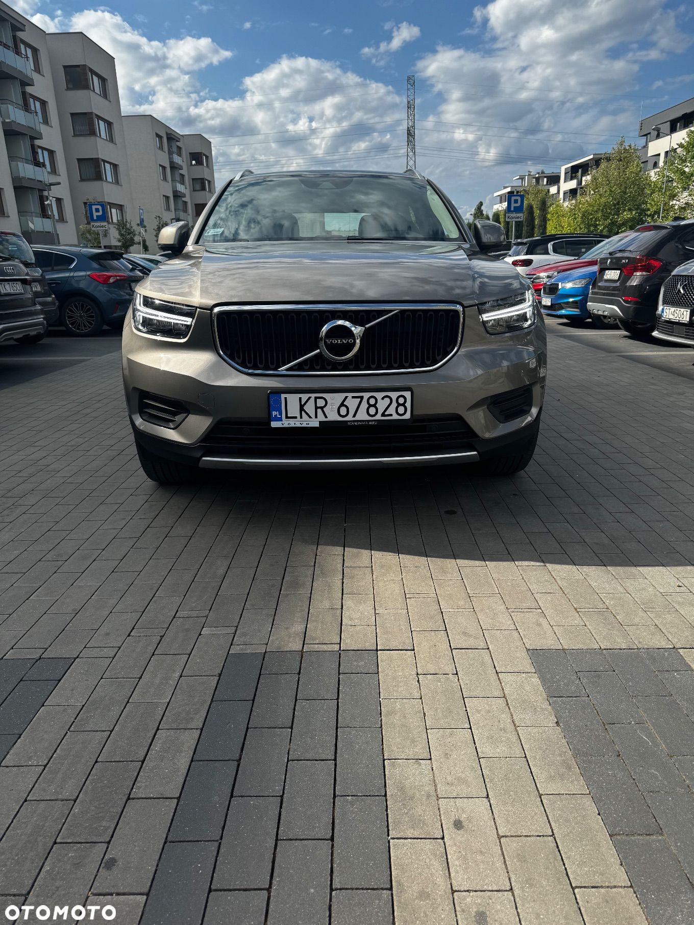 Volvo XC 40 B4 B AWD Momentum - 1