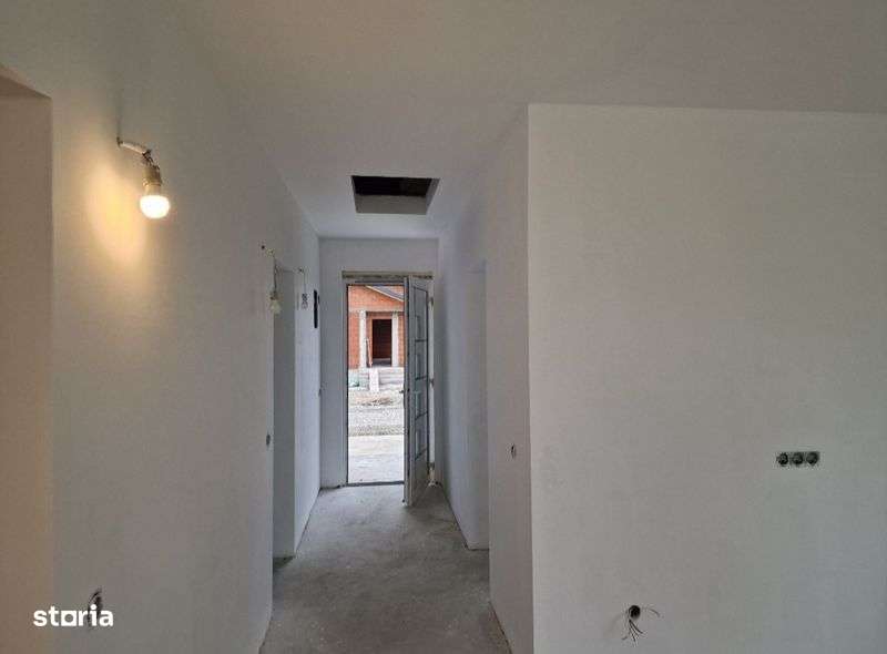 Casa de vanzare Oshorhei str 441 - Imagine principală: 5/8