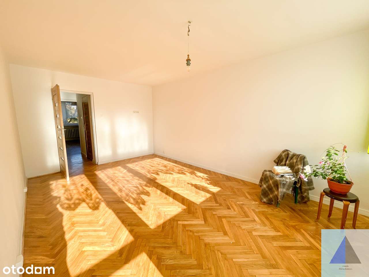 Dwustronne, słoneczne, z balkonem, ustawne, obok Park, WUM-2