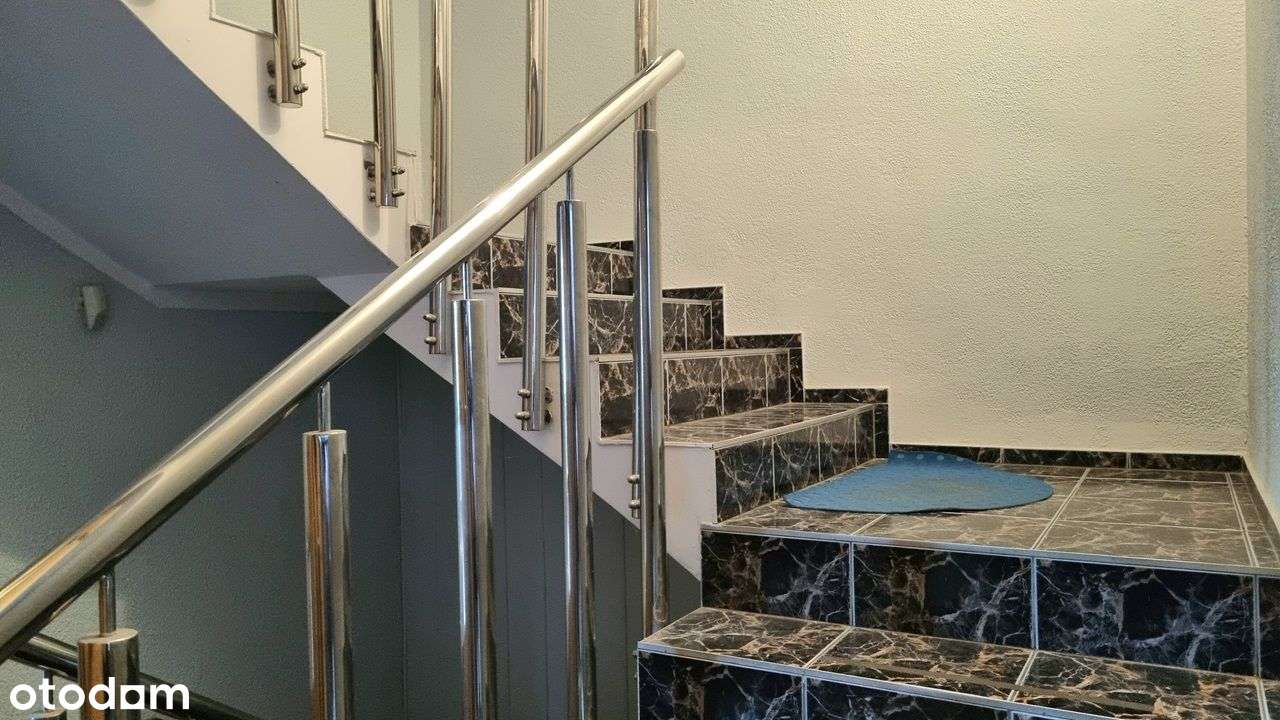 Dwie działki zabudowane domem-na działalność!-8