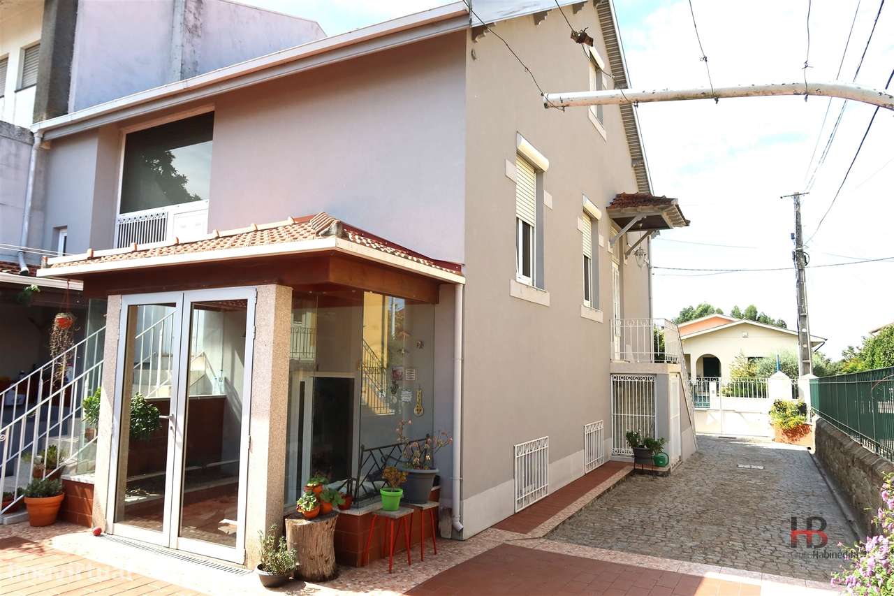 Oportunidade Única: Moradia T3 no Centro de Gondomar-39