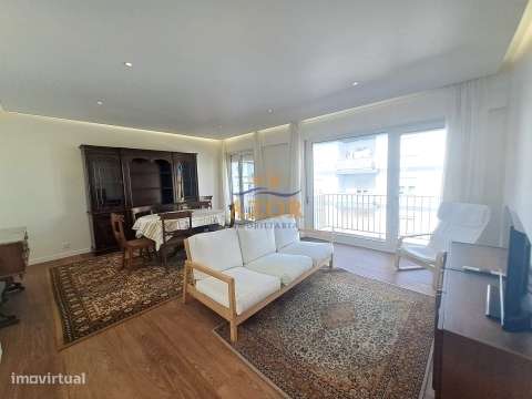 Apartamento T3 Venda em Ponta Delgada (São Sebastião),Ponta Delgada-3