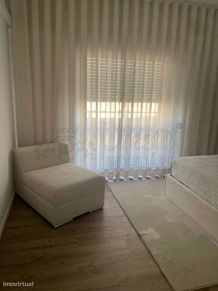 Apartamento T3 a Venda em Portimão-11