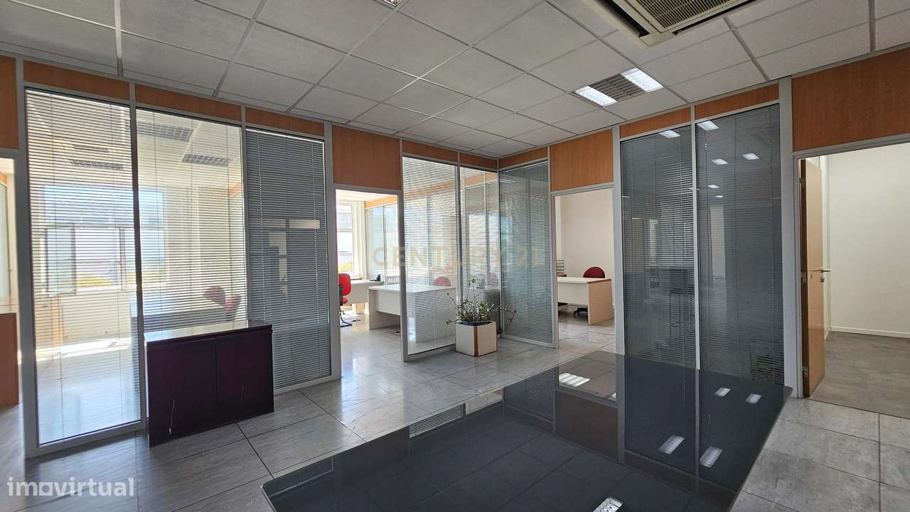 Escritório amplo e totalmente equipado no ElosPark II, em S. Marcos-33