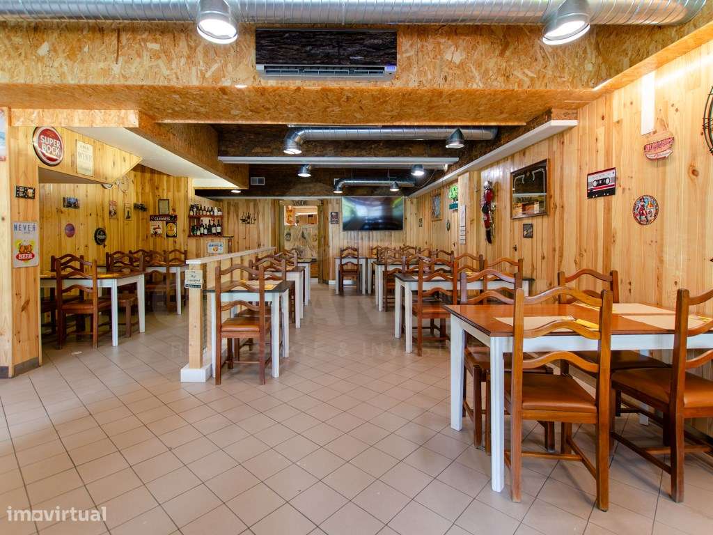 Espaço para Restaurante pronto a funcionar, em Queluz de Baixo-1