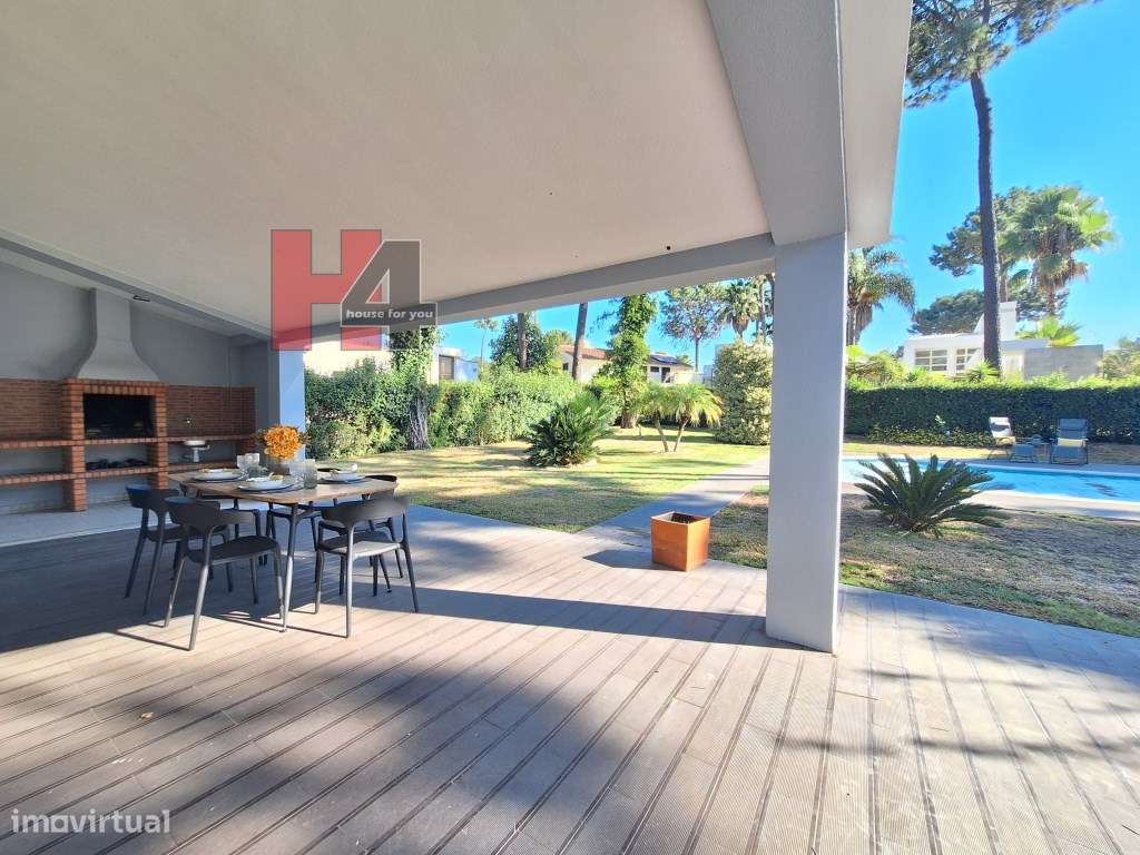 Herdade da Aroeira moradia independente T4-12