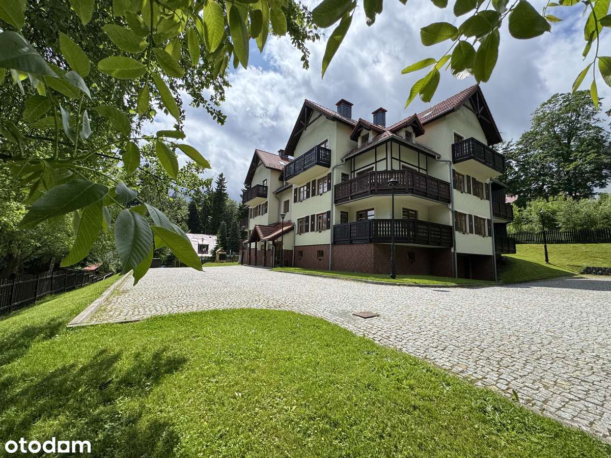 Apartament z garderobą | SAUNA | miejsce parkingowe | SZKLARSKA PORĘBA-0