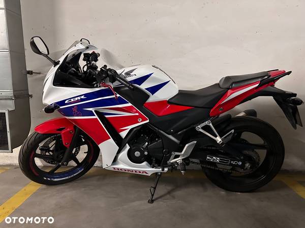 Honda CBR - 9