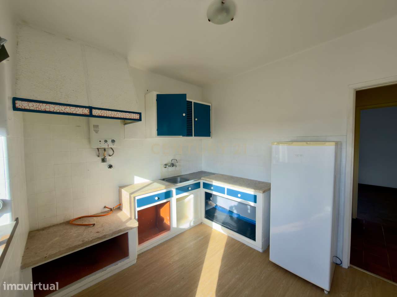 A Oportunidade Perfeita para Criar a Casa dos Seus Sonhos em Janes, Al-16