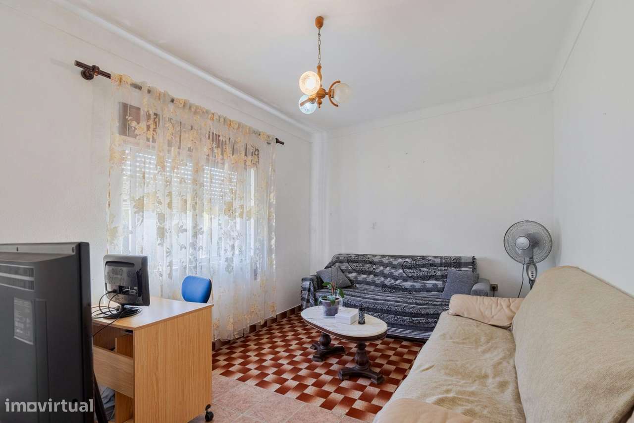 Quintinha com 2.163 m² dentro do perímetro urbano de Melides - Grande imagem: 5/26