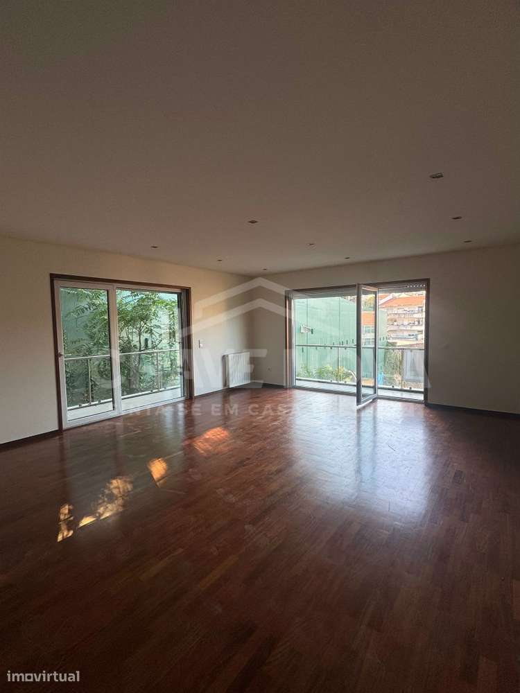 Apartamento T2 Praça das Flores, Porto-34