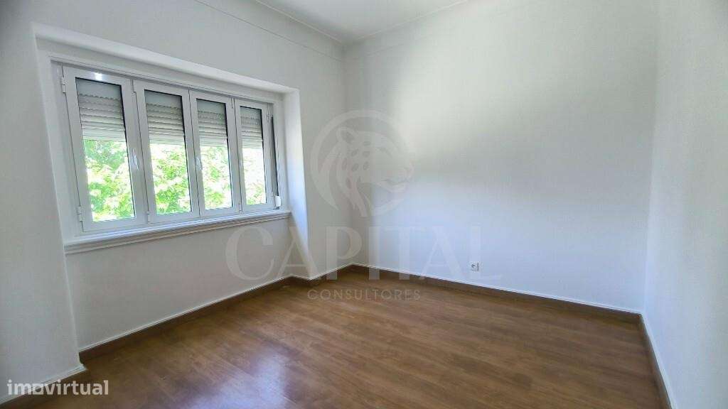 Apartamento T4 nas Mercês-22