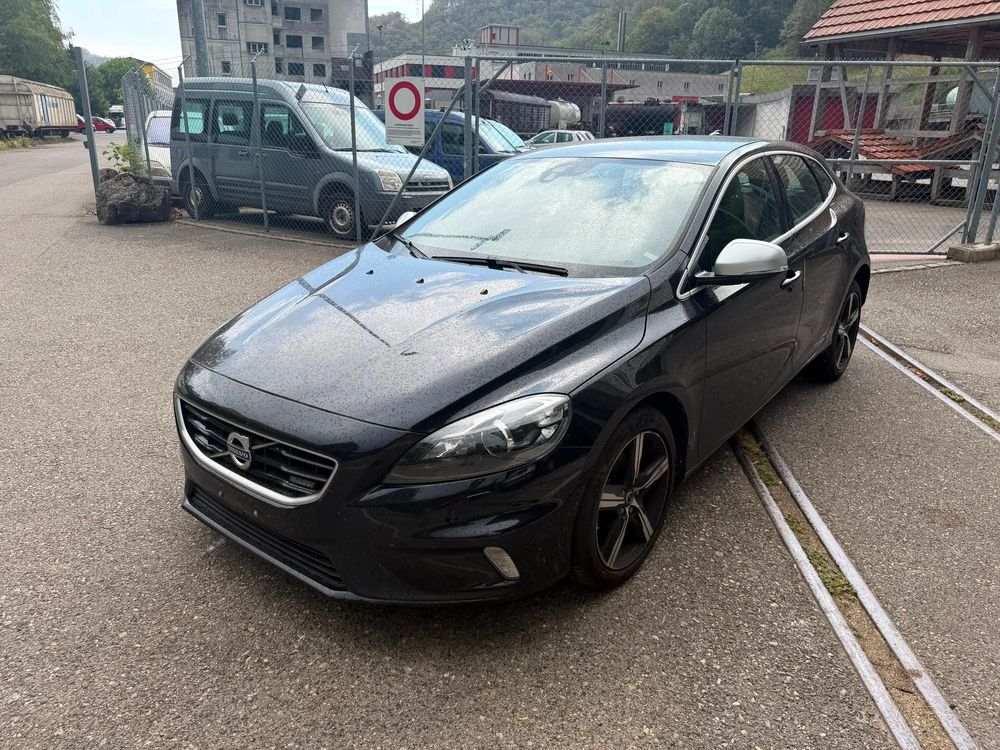 Volvo V40 II (2012-) D2 R-Design 2014