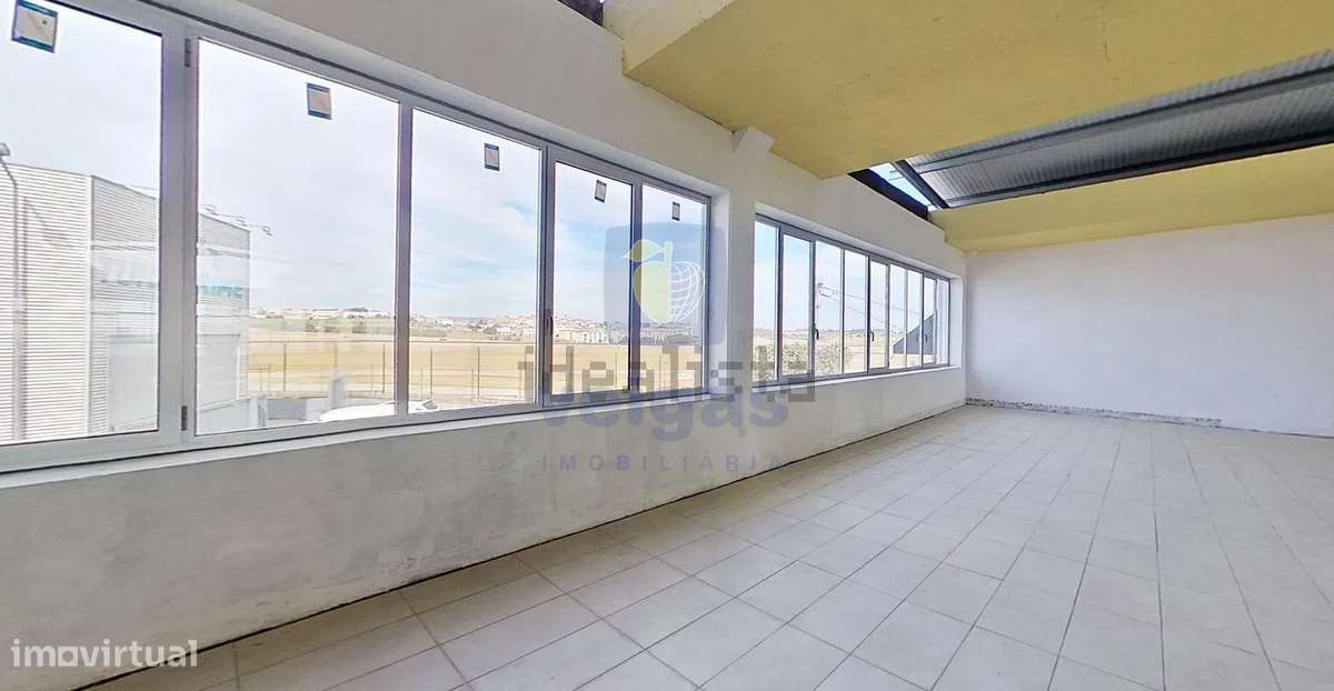 Armazém com 1750mt2 inserido num edifício com 2 pisos. - Grande imagem: 5/14