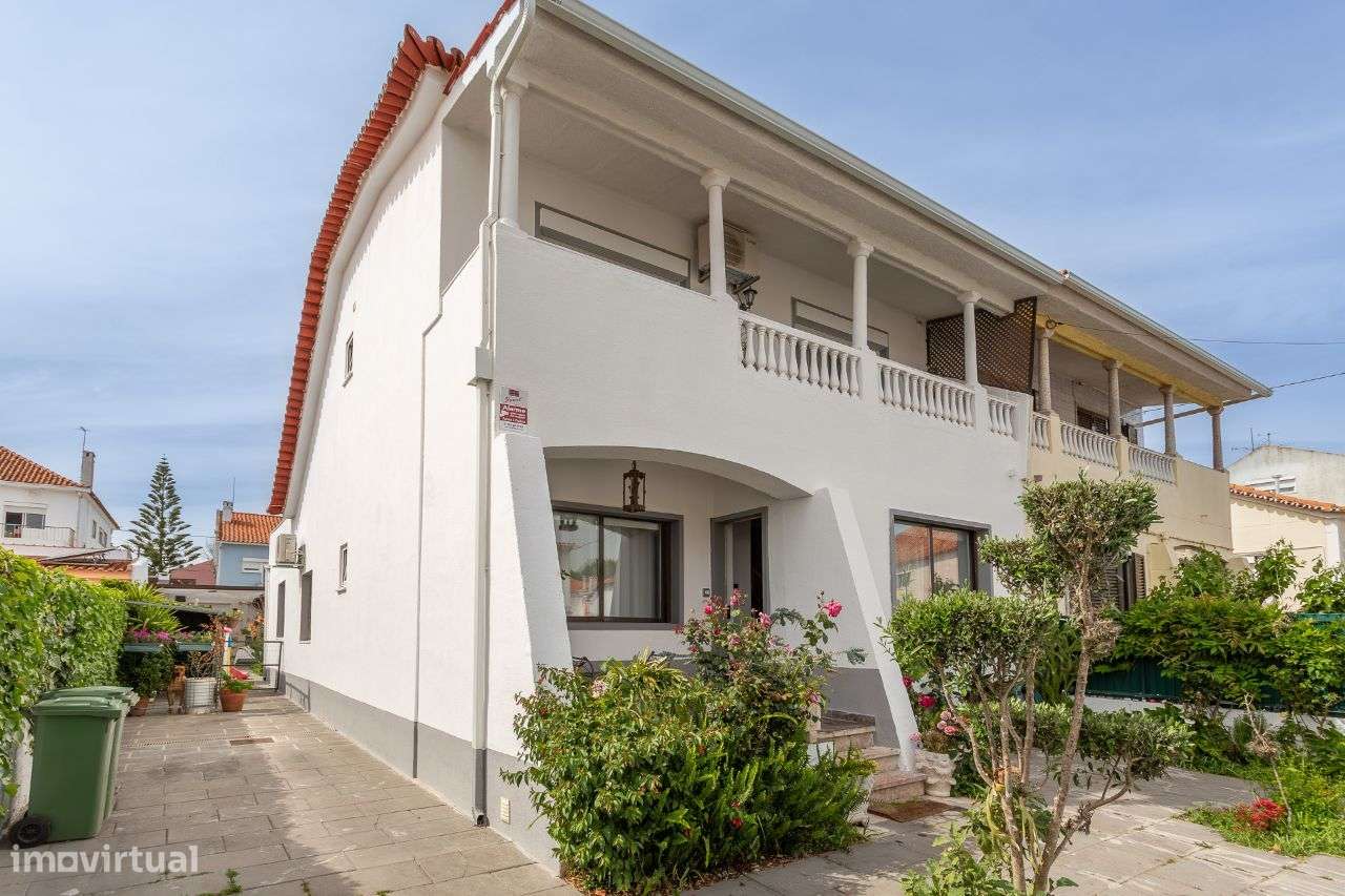 Vende-se Moradia T4 no Algueirão-25