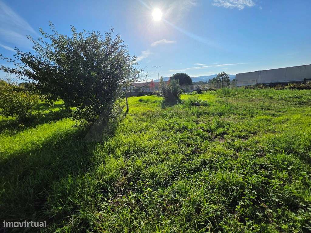 Terreno para construção com 908 m2-4