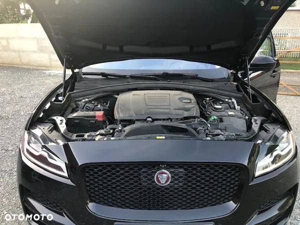 Jaguar F-Pace 30t AWD Prestige - 7