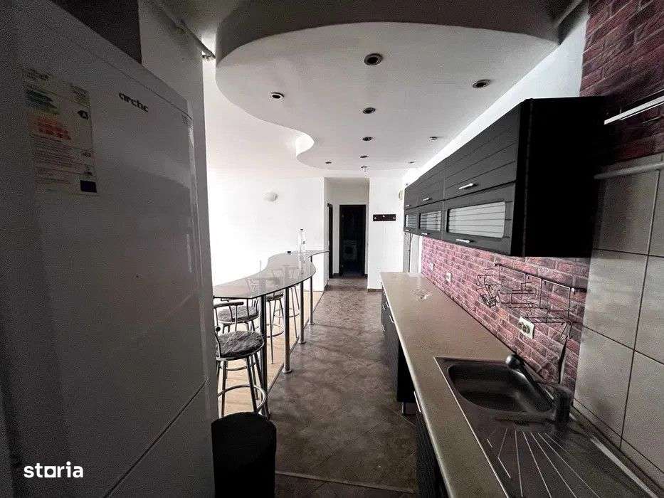 Apartament de 3 camere , 98,68 mp, zona tineretului - Imagine principală: 2/8