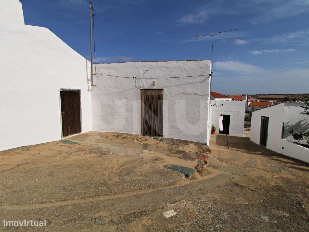 Moradia térrea tipicamente Alentejana - Grande imagem: 2/23