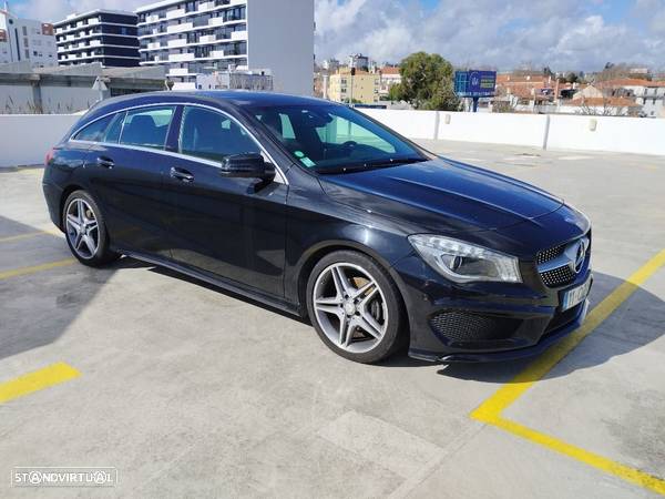 Mercedes-Benz CLA 200 d Shooting Brake AMG Line - 2