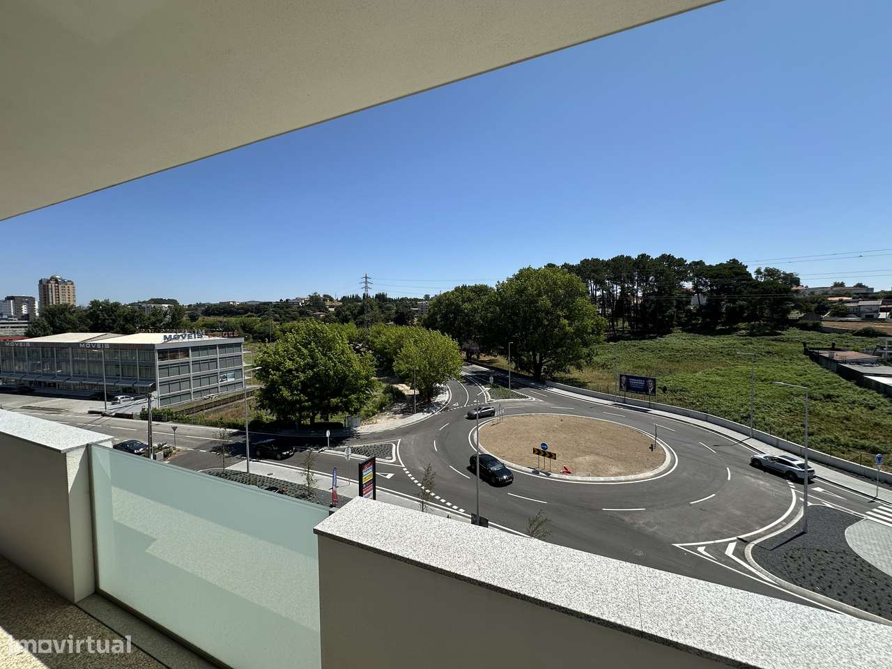 ÚNICO - T3+1 Novo, Último Piso, c/ Varandas e Garagem 3 automóveis-11