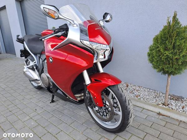 Honda VFR - 7