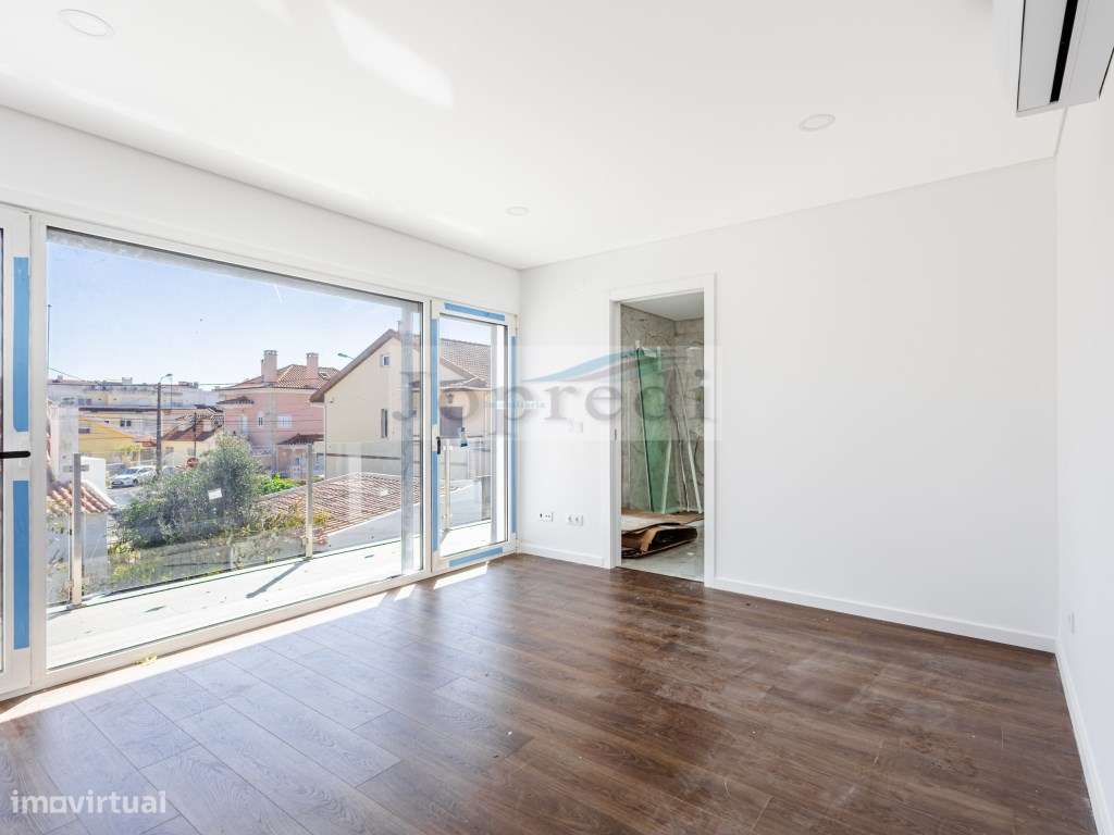 Moradia Geminada T4 nova-13