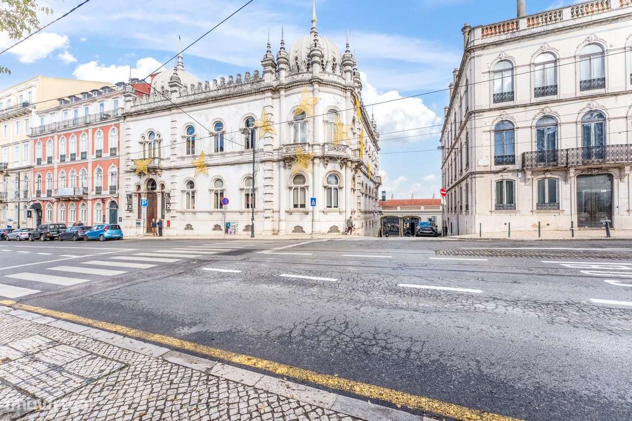 Apartamento T2 com varanda, Príncipe Real, Lisboa-25