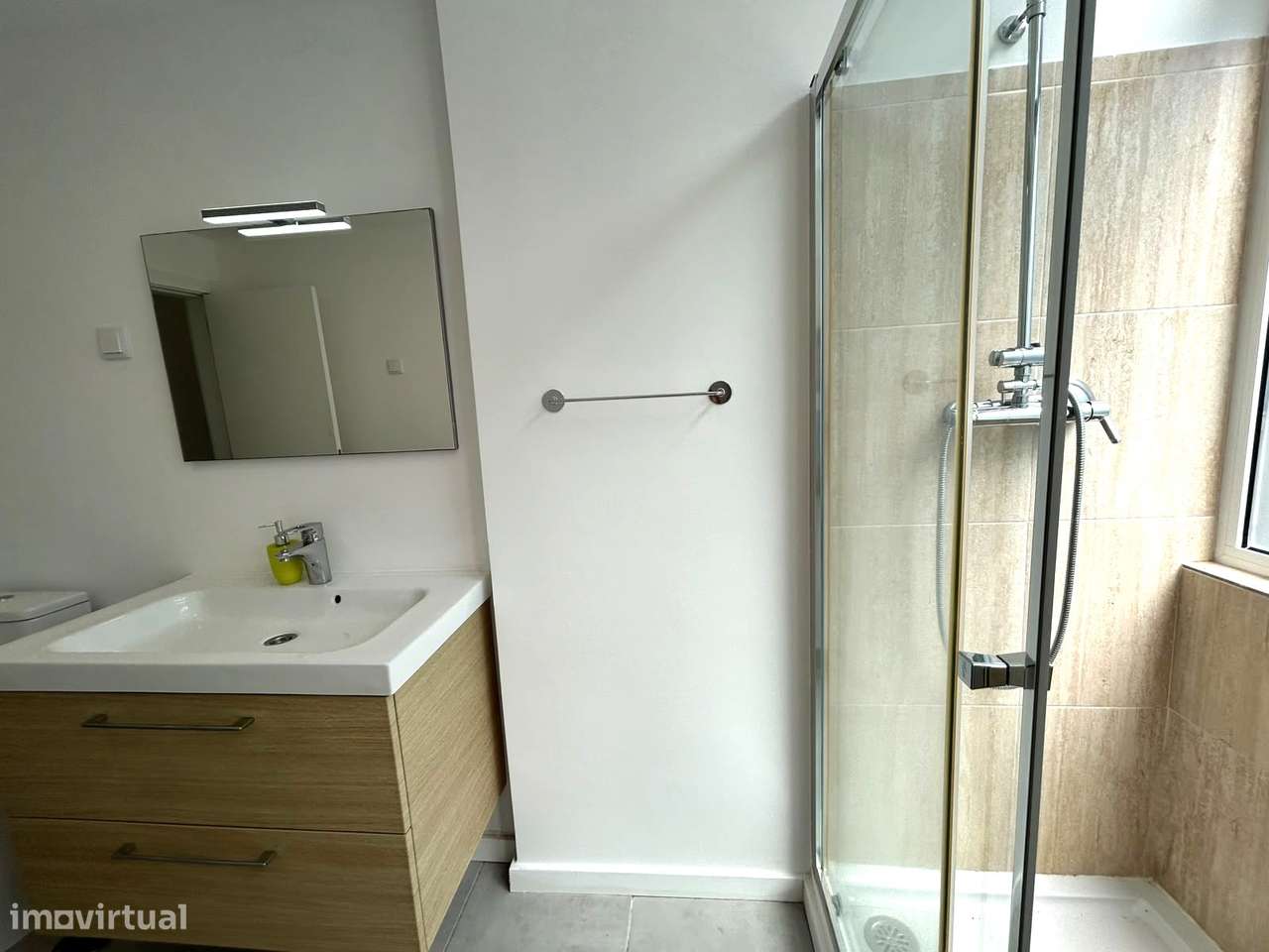 Apartamento Totalmente Remodelado- Paivas-20