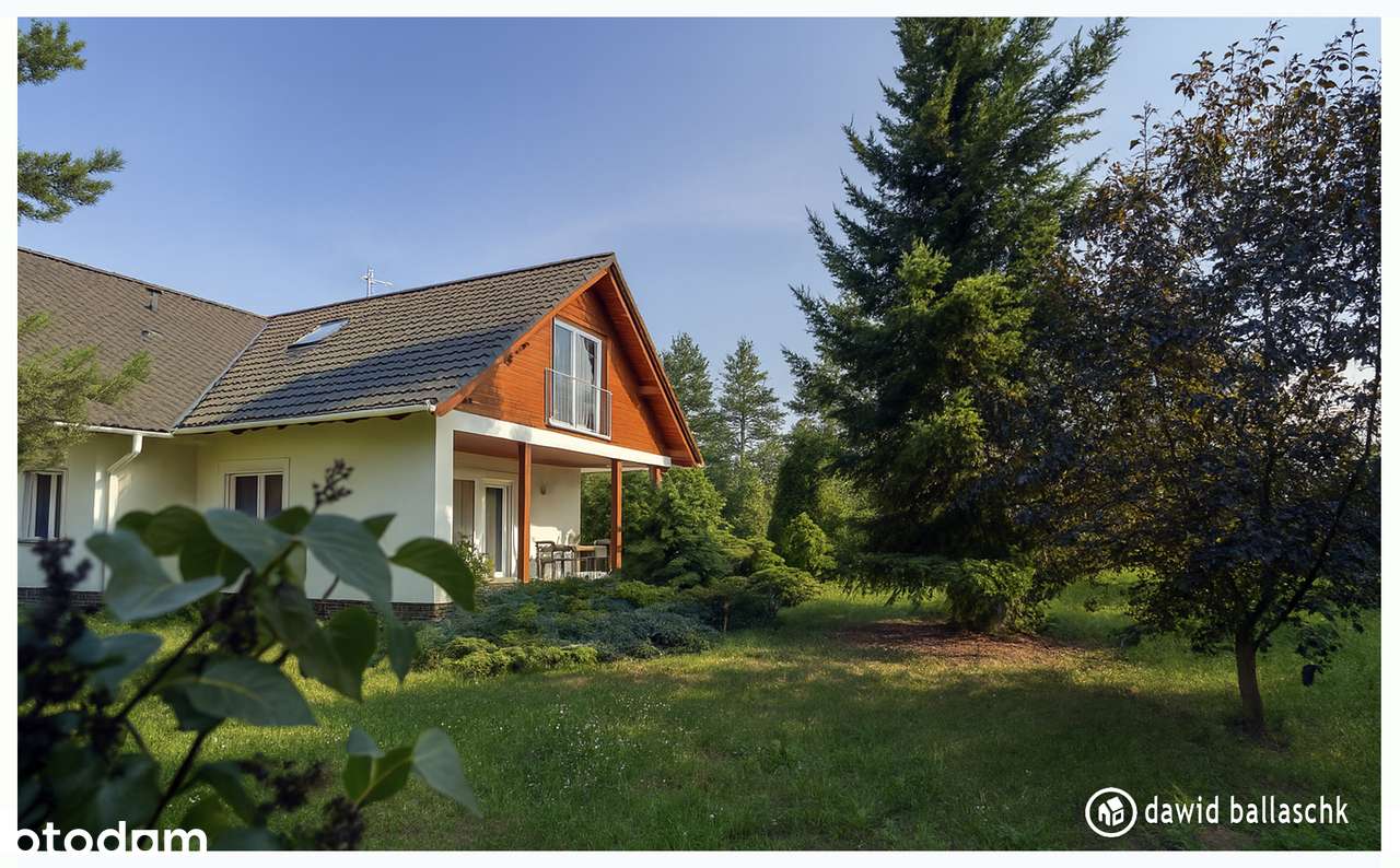 Wyjątkowy dom dwurodzinny na skraju lasu-18