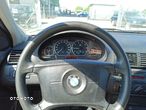 BMW Seria 3 318i - 10