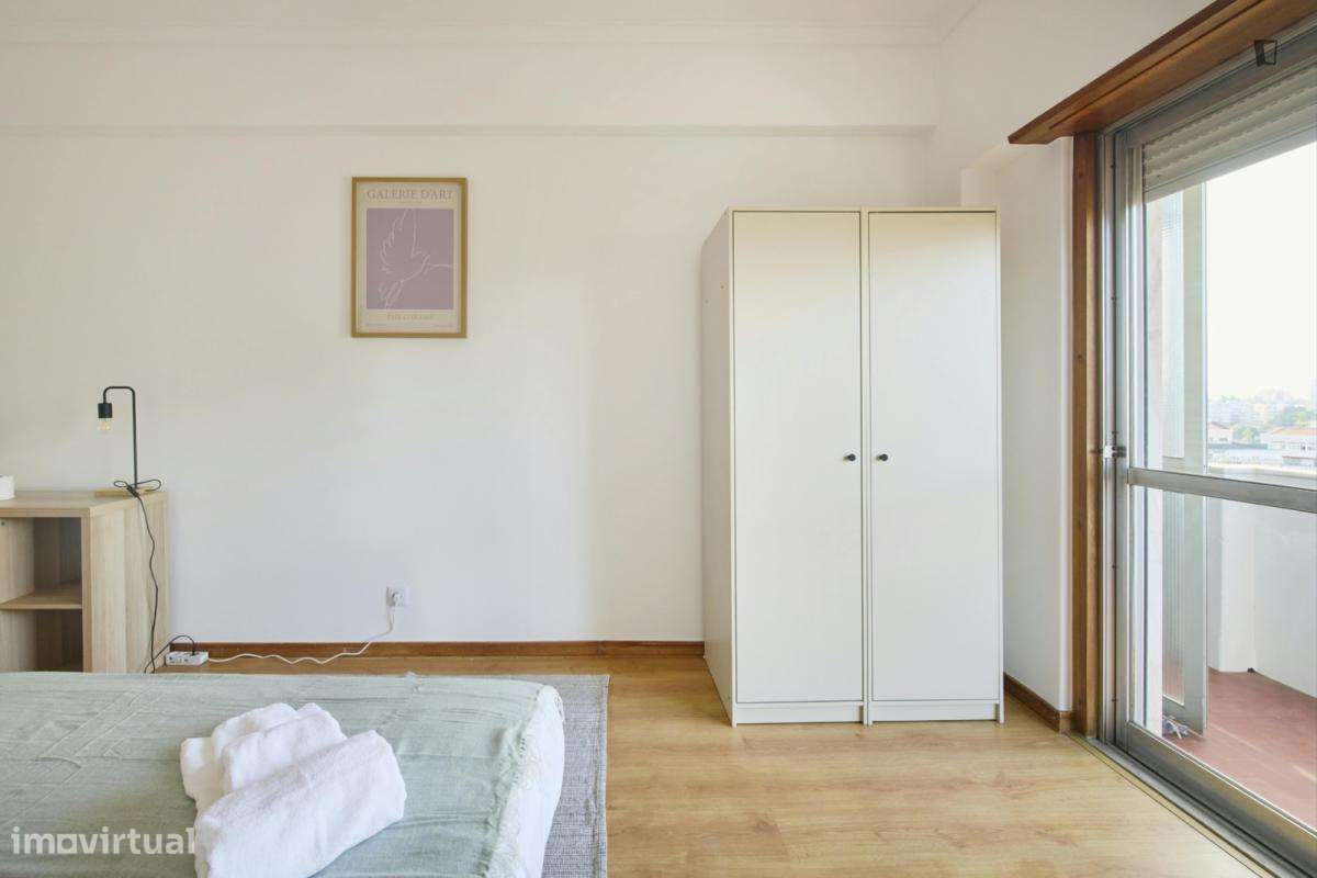 Quarto - localizado em Lumiar Lisbon - Grande imagem: 4/8