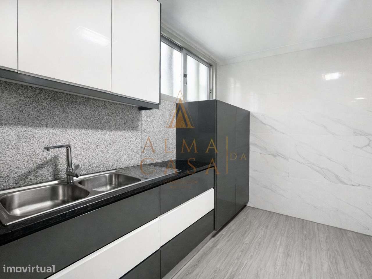 Moradia T4 + 2 | Terraço Jardim | Baguim - Rio Tinto - Grande imagem: 4/31