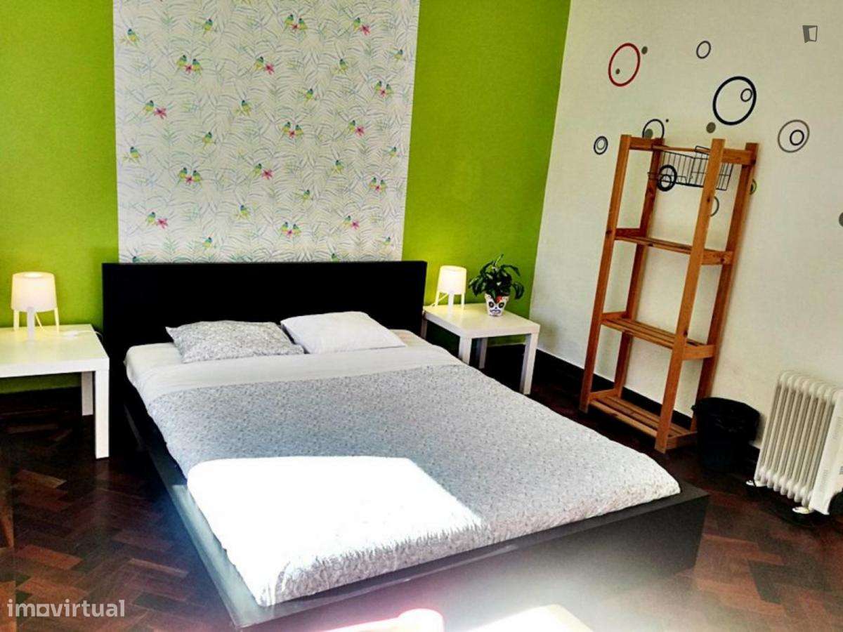 Quarto - localizado em Carcavelos Lisbon - Grande imagem: 5/6